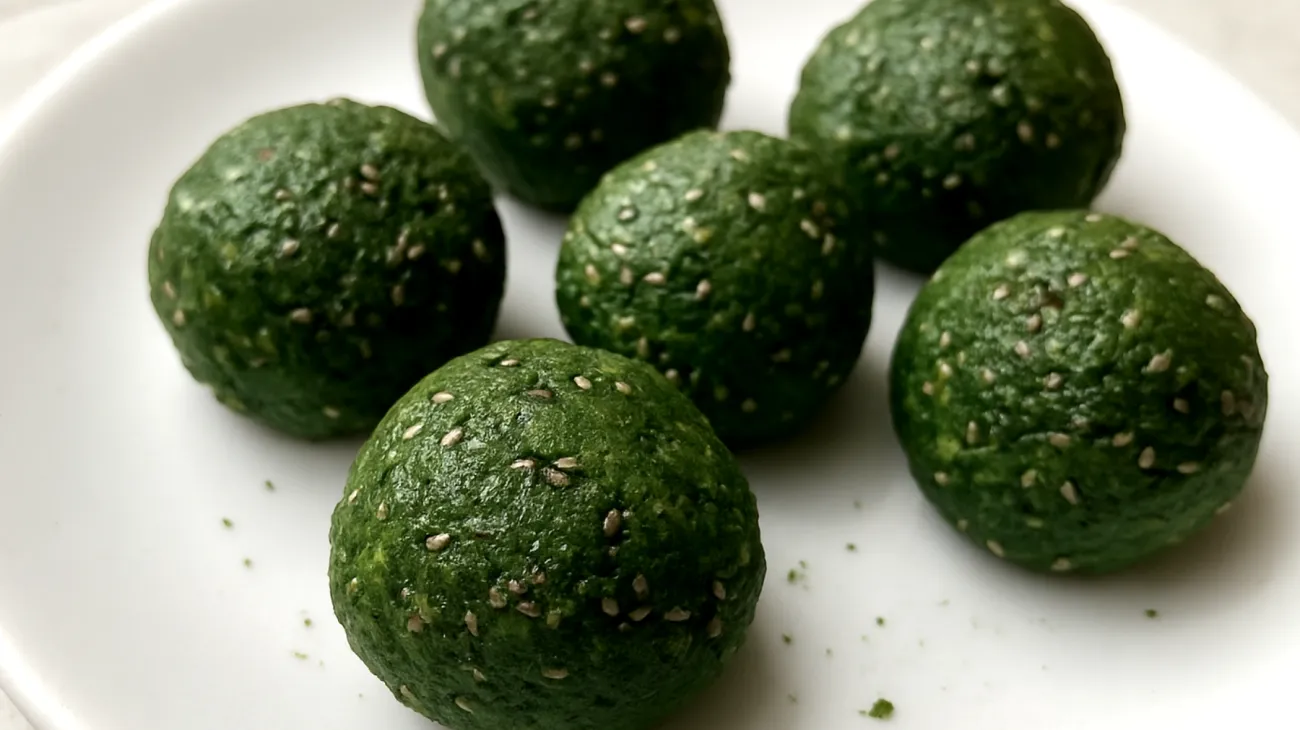 Boules d'énergie aux graines de chia et spiruline"
